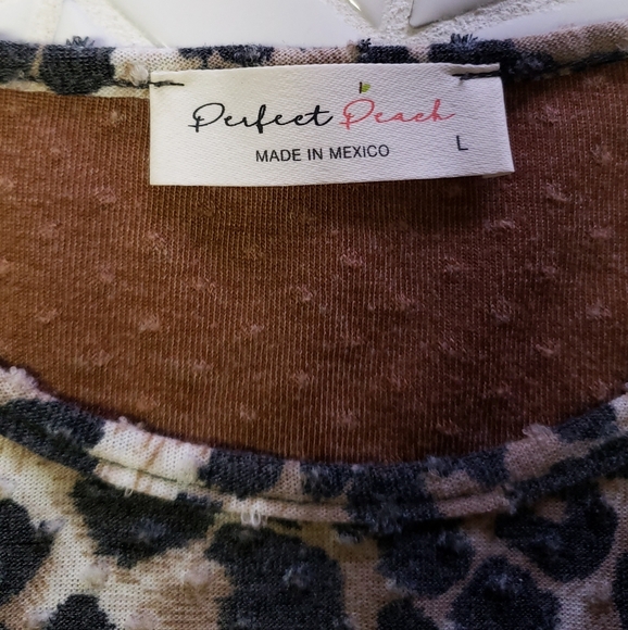 Top - Picture 2 of 2